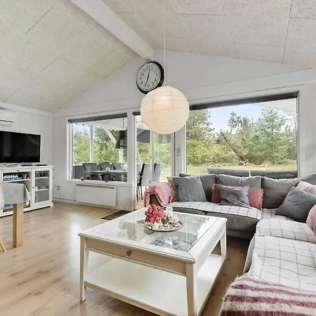 2801-romo-helmusager-4